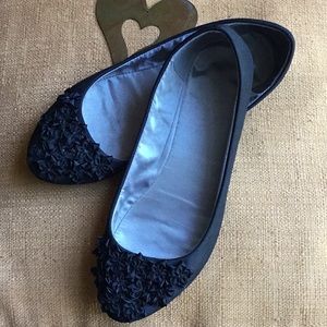 Black ballet flats